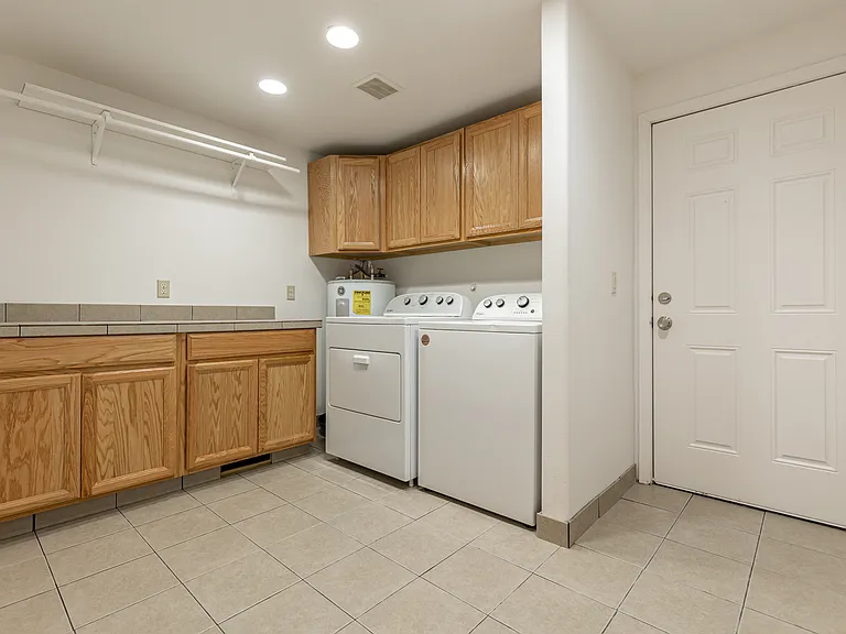 1500 W 9th Ave — Photo 11