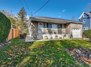 304 Pulaski Rd, East Northport, NY 11731