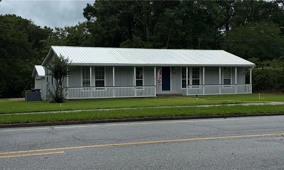 656 Fairhope Ave