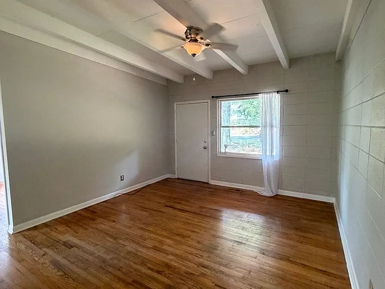 717 Edgewood Street Duplex — Photo 16