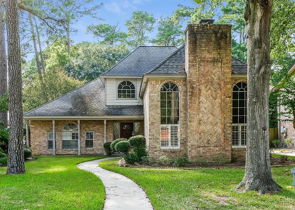 1st image of 15115 Rolling Oaks Dr