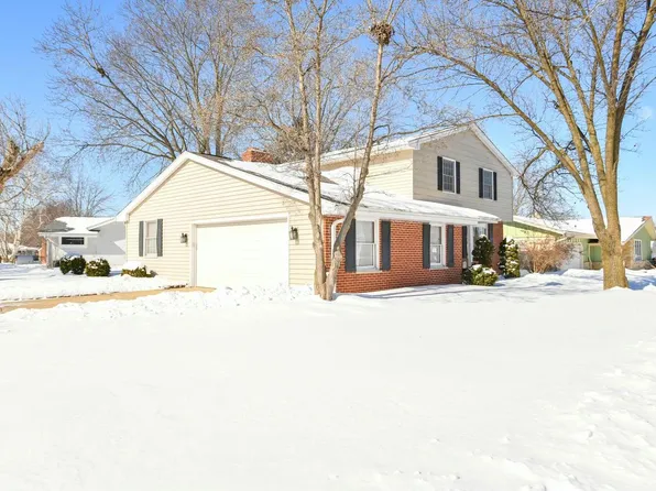 6132 Twin Oak DRIVE, Greendale, WI 53129