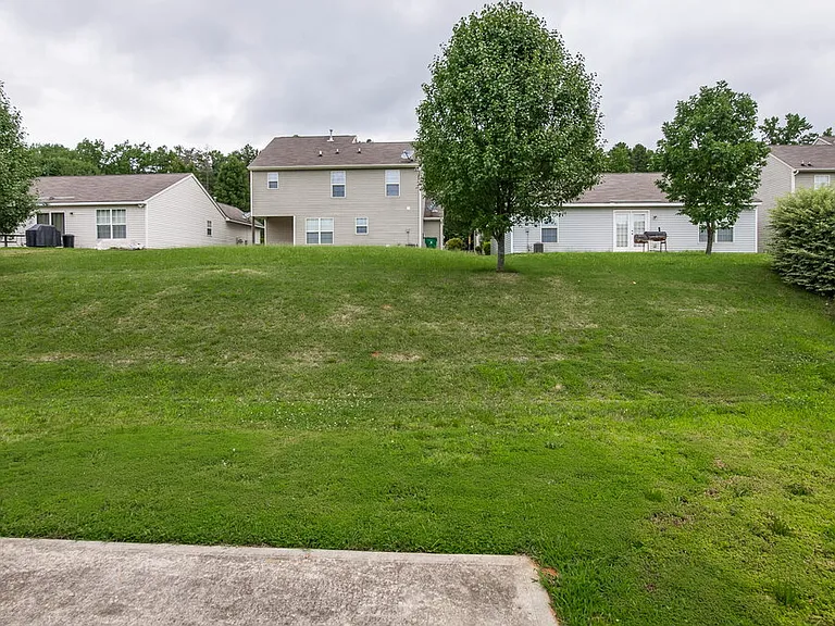 9109 Munsing Dr — Photo 14