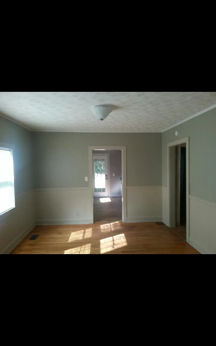 2 bed, 1008 sqft, $1,300 — Photo 3