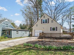 910 Foley Ave, Champaign, IL