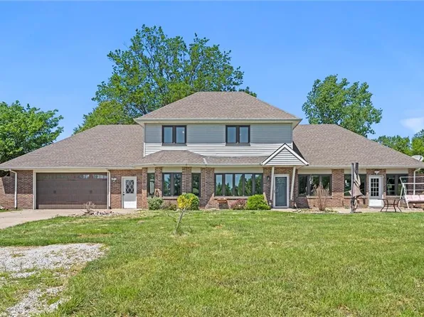 33811 E Jenkins Rd, Lone Jack, MO 64070