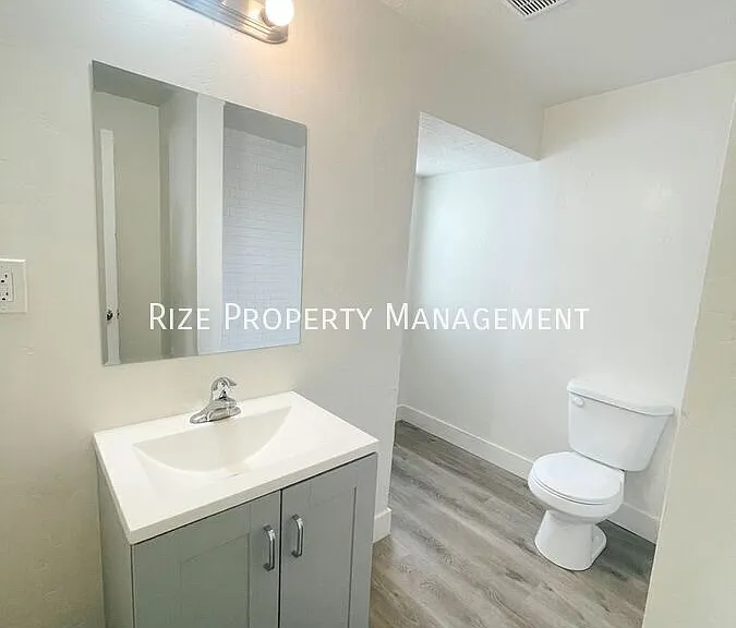 753 E Scott Ave — Photo 7