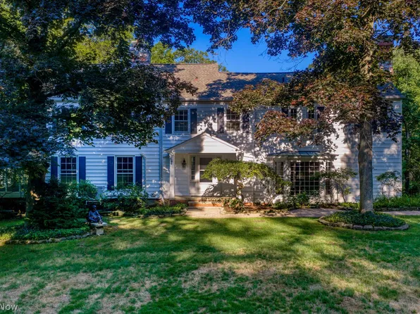 1259 W Hill Dr, Gates Mills, OH 44040