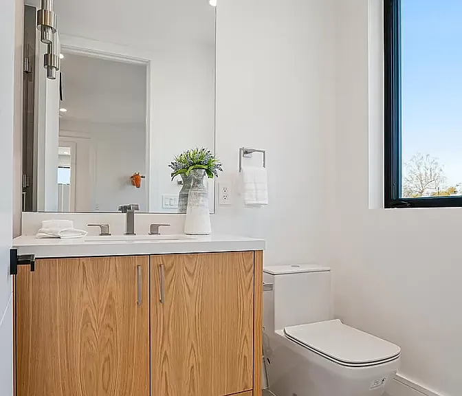 4425 Morse Ave — Photo 85