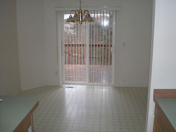 3rd image of 4016 To 4018 Quail Dr SE