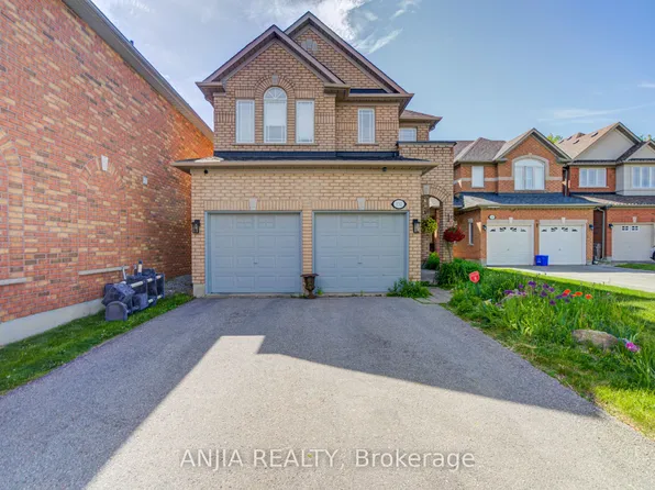 132 Estate Garden Dr, Richmond Hill, ON L4E 3X8
