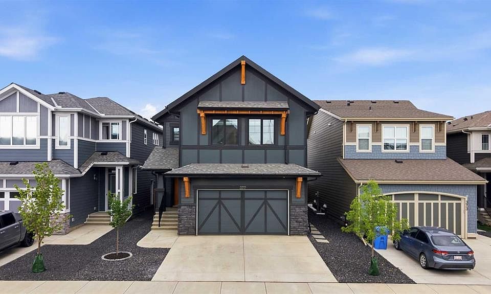 1st image of 377 S Magnolia Way SE