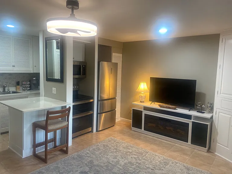 6125 Harbourside Dr — Photo 10