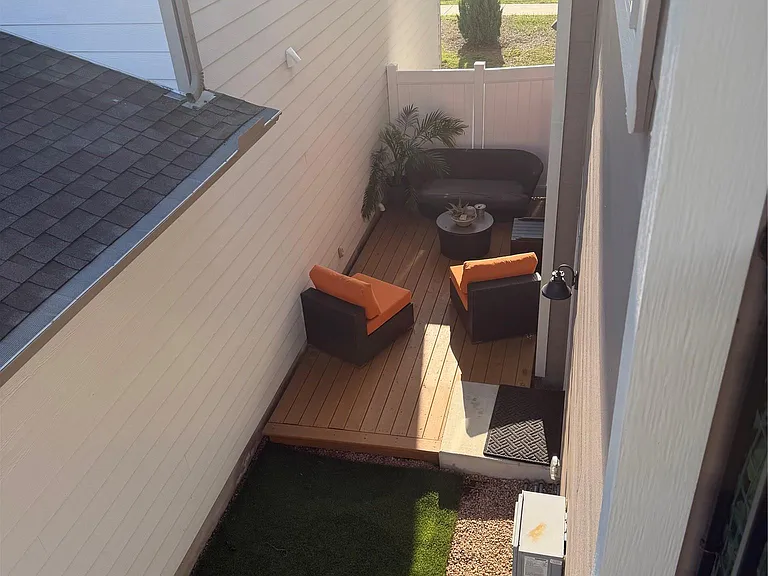 8306 Mandela Bnd — Photo 12