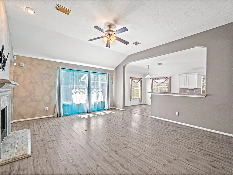 12918 Stratford Mill Ln — Photo 7