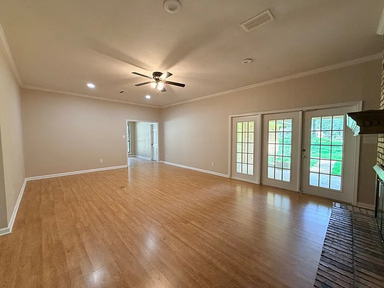 5047 Town North Dr — Photo 10