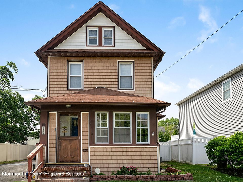 1st image of 427 Dewey St