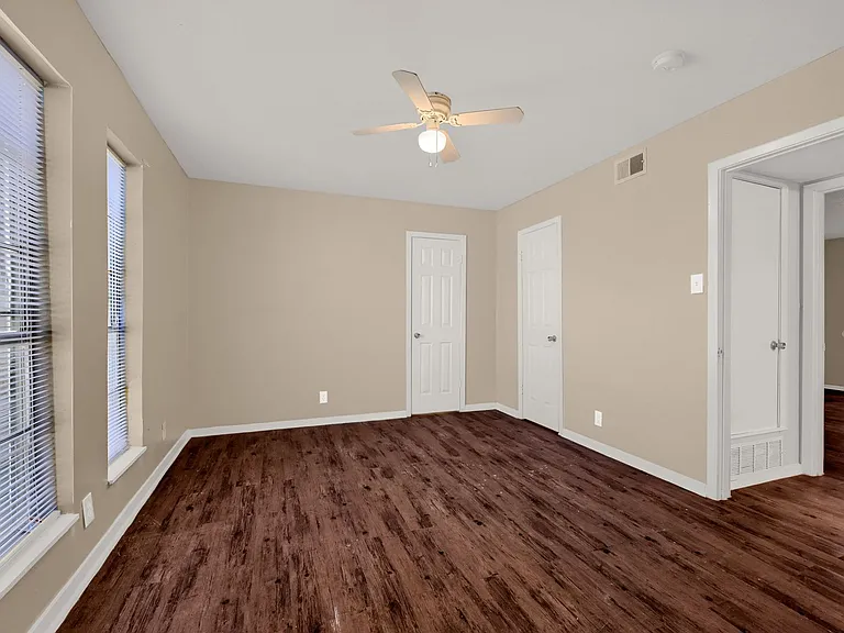 1920 W Shields Dr — Photo 7