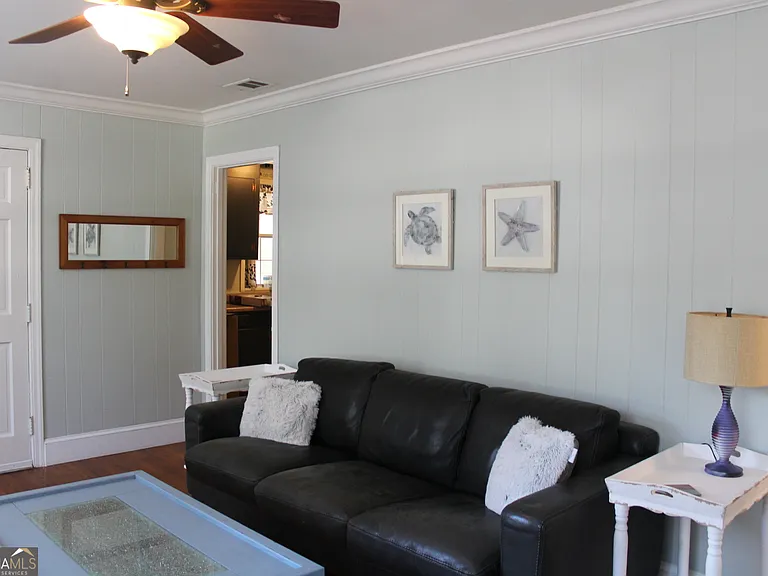 504 Bailey St — Photo 6