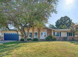 4500 Pine Dr, Newburgh, IN