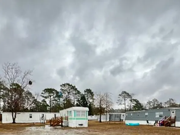 160 Leaf Ln, New Bern, NC 28560