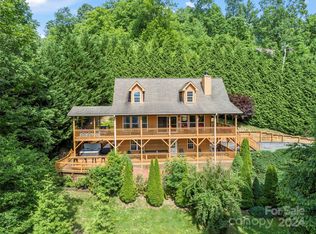 223 S Pinnacle Rd, Burnsville, NC 28714