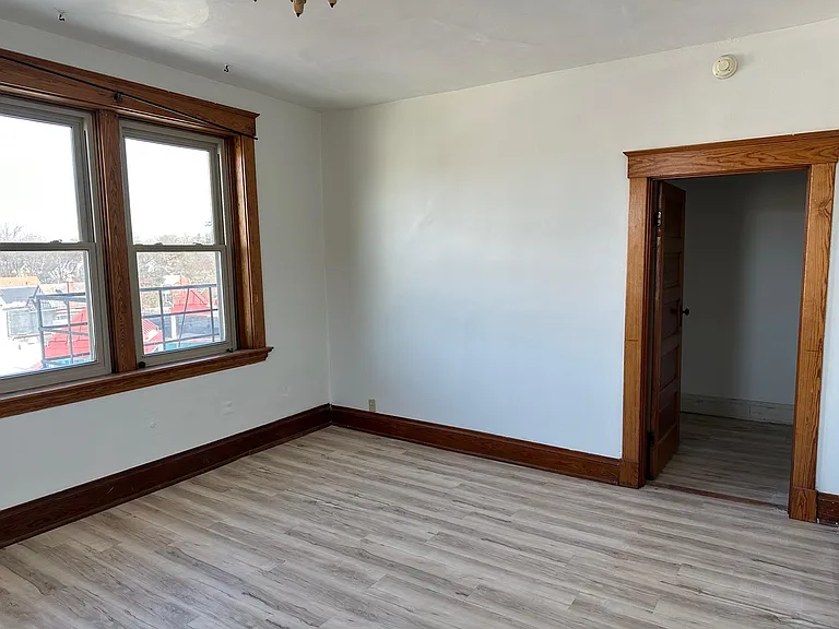 3325 Harrison Ave #1 — Photo 4