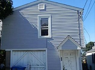 12 Riverside St, Portsmouth, RI 02871