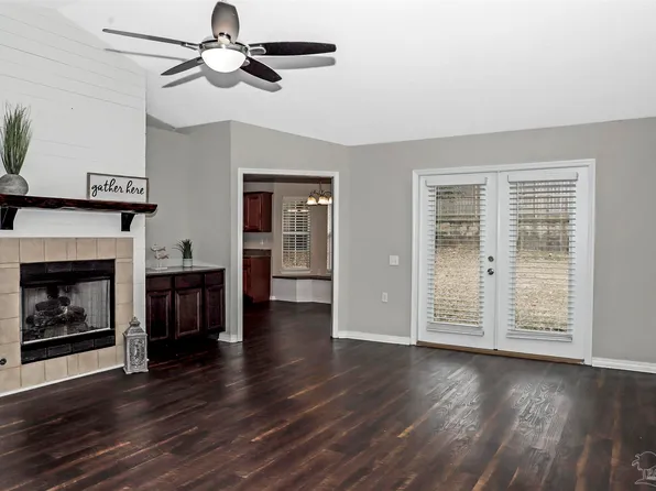 9825 Crestmont Cir, Pensacola, FL 32514