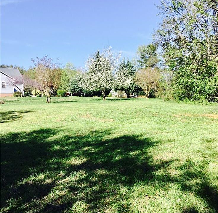 1st image of 120 Norwood Forest Ln