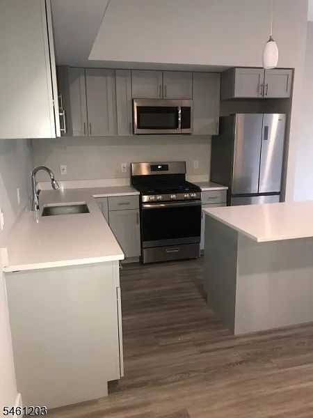 2 bed, 2.0 bath, 1164 sqft, $3,100 — Photo 3