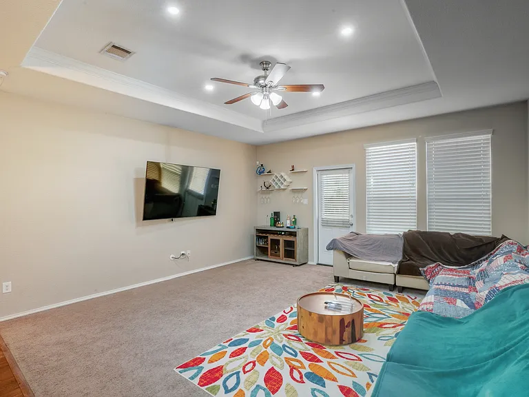 8101 Kurgan Trl — Photo 14