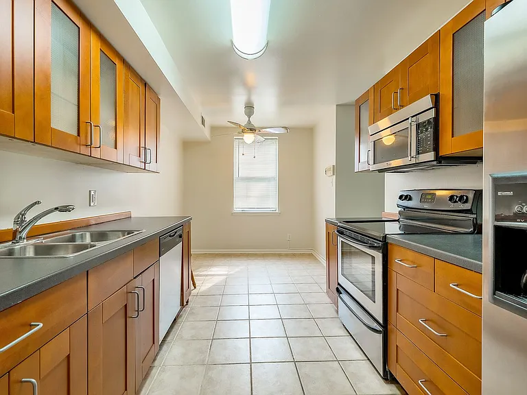 19 Pickering Ct #1 — Photo 12