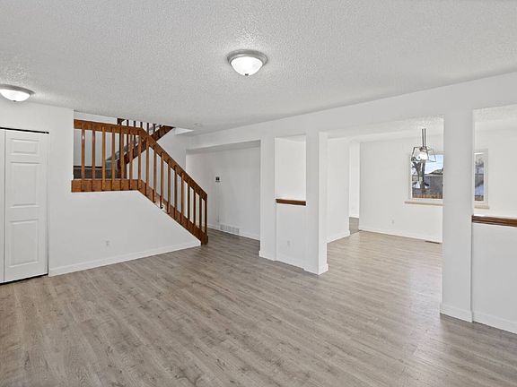 3rd image of 825 Hubbell Dr