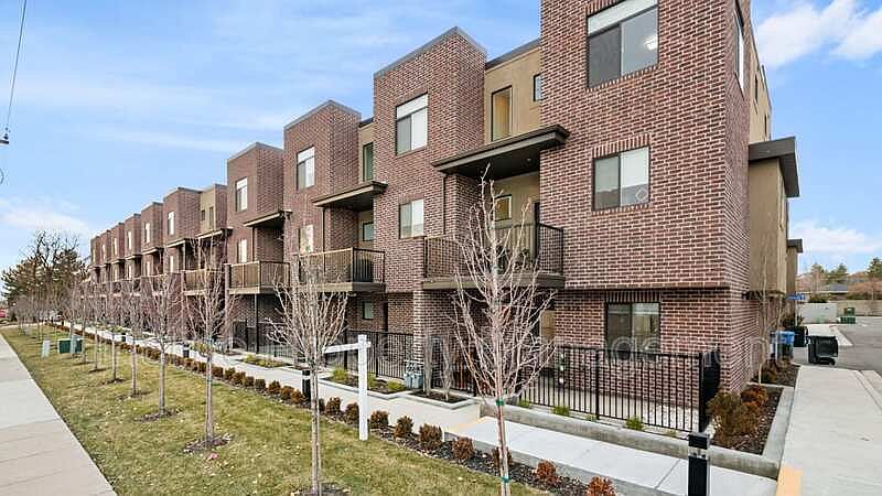 1st image of 1428 E Komenda Way Unit 1428