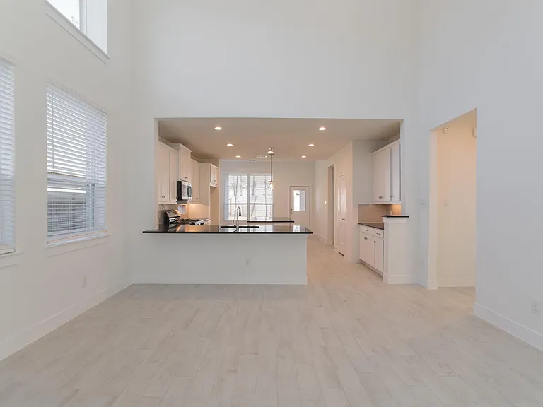 114 Hidden Peak Dr — Photo 7