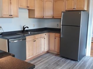188 Walnut St APT 1, Manchester, NH 03104