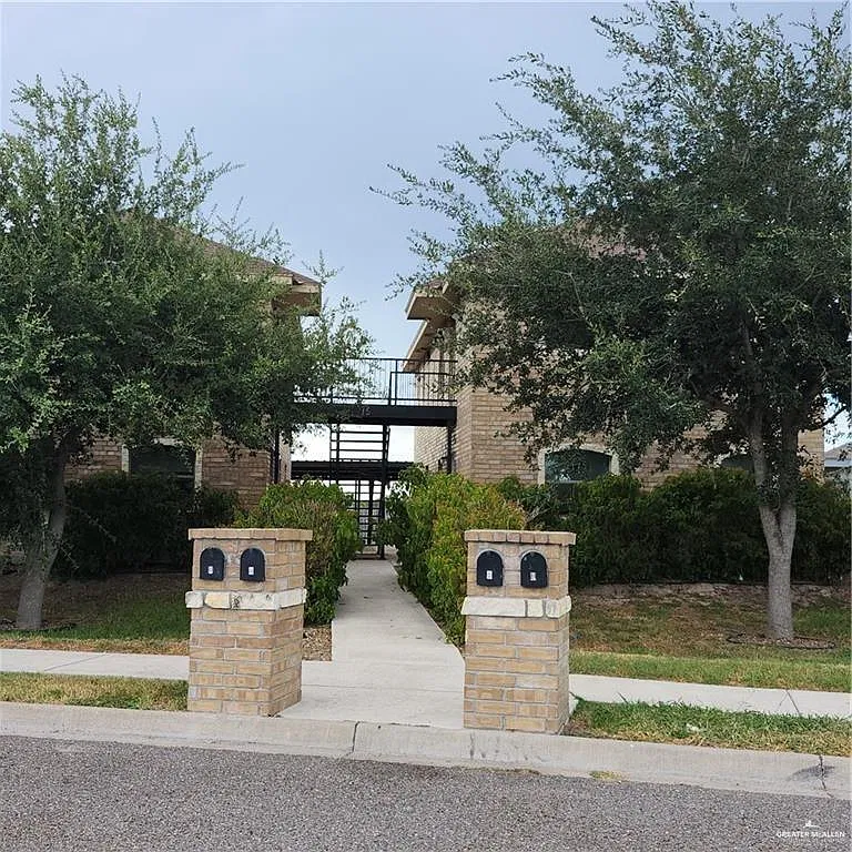 2 bed, 2.0 bath, 861 sqft, $800 — Photo 1