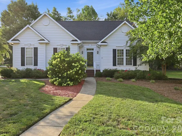 2430 Saguaro Ln, Kannapolis, NC 28083