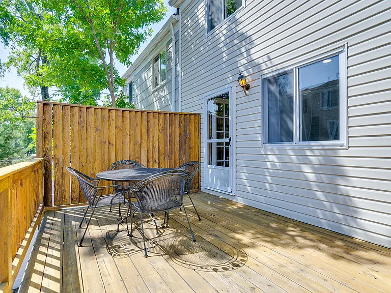 8063 Saint Annes Ct #3 — Photo 32