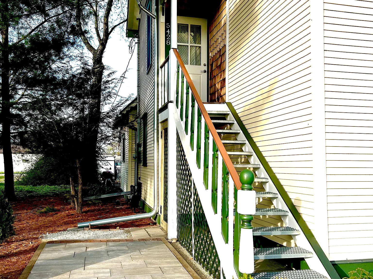 2 bed, $1,650 — Photo 2