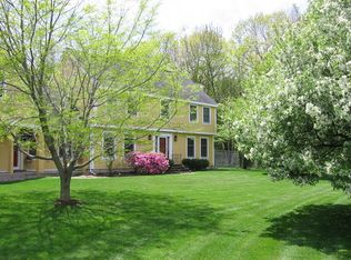 15 Twin Pond Rd, Topsham, ME 04086