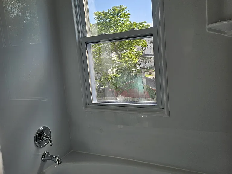 47 Hartford Ave — Photo 4
