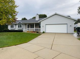 816 Pheasant Run, Watertown, WI 53094