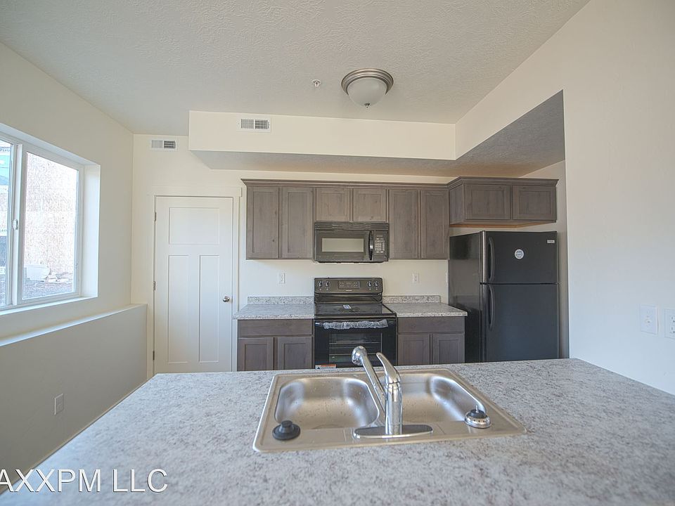 1st image of 662 W Meadow Dr APT 201