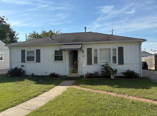 909 E Idlewild Dr, Evansville, IN 47711