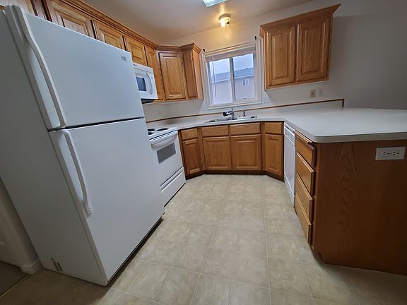 3rd image of 3124 Chasewood Dr APT 3
