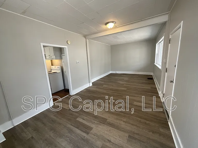 115 N Penn St — Photo 2