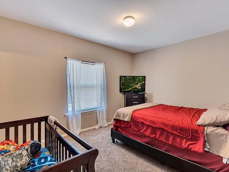 12921 Hueco Cave Dr — Photo 24