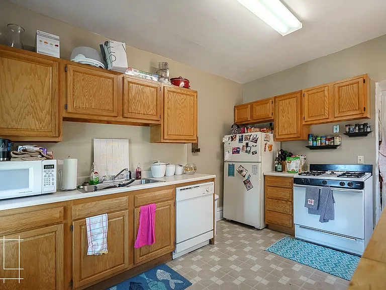 229 W 1st Ave — Photo 5